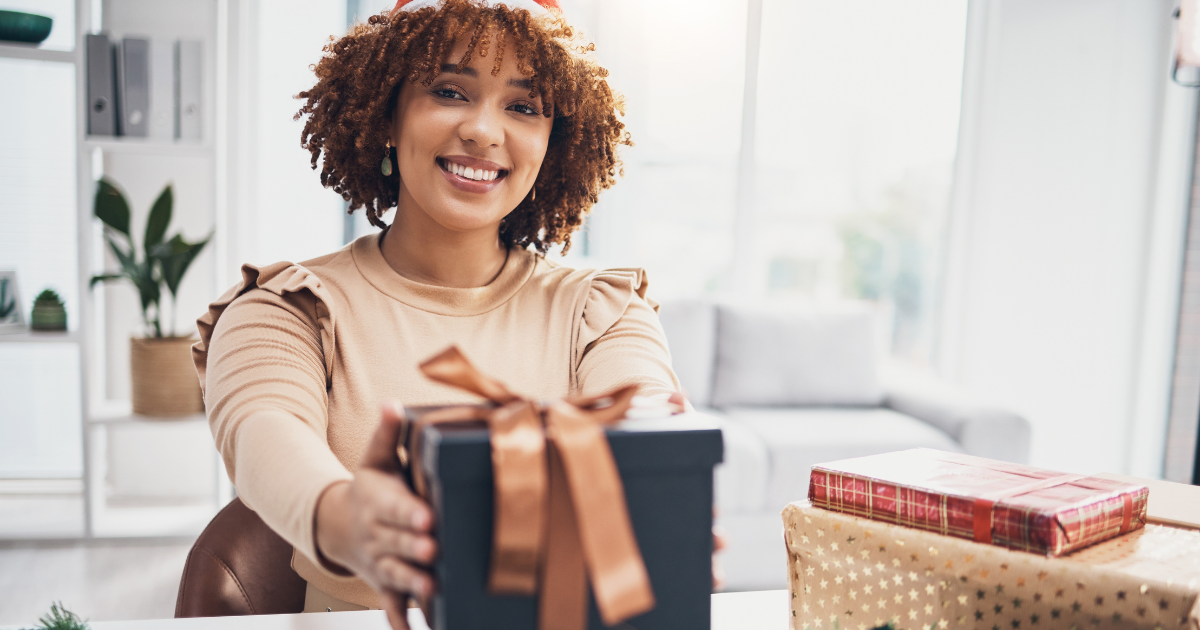 The Benefits of a Corporate Gift Card Program for Employee Morale